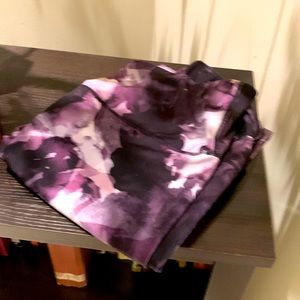 Gaiam womens large leggings.  Full length, no pockets.